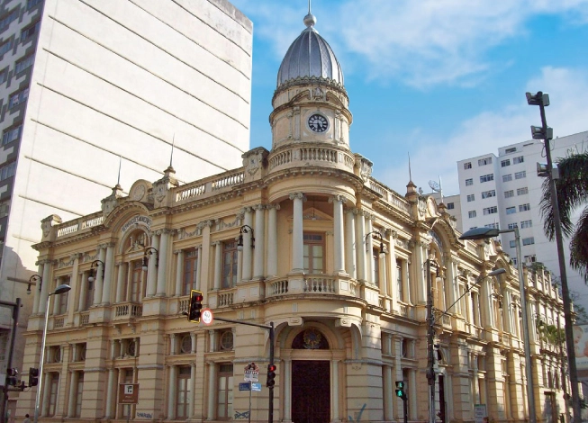 Passagem de Ônibus de  para 